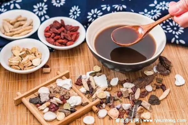 張仲景引火歸元湯方劑，治療上熱下寒/消化不良(附該藥劑配方)